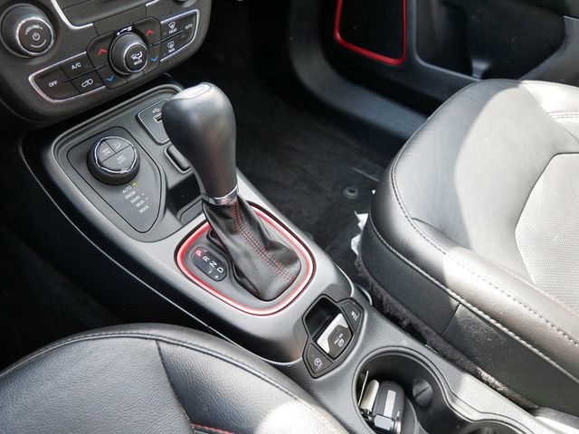 Used 2018 Jeep Compass Trailhawk w/ Leather Interior Group AWD/4WD image 22