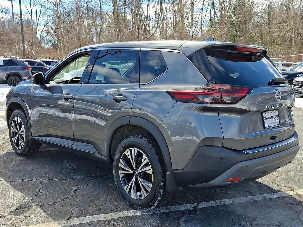 Used 2021 Nissan Rogue SV image 4