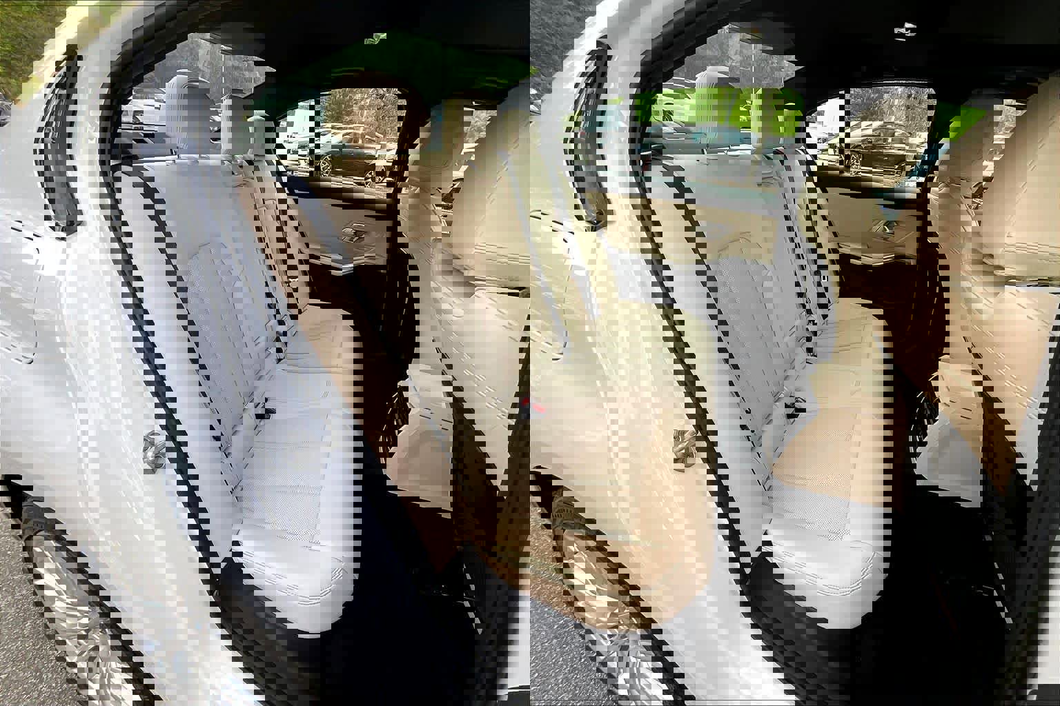 Certified 2023 BMW 330i Sedan w/ Premium Package image 19