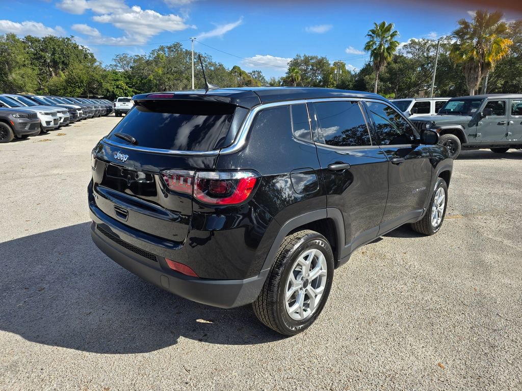 Used 2025 Jeep Compass Sport image 6