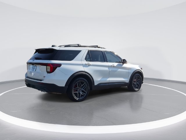 Used 2025 Ford Explorer ST AWD/4WD image 8