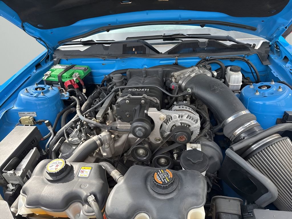 Used 2010 Ford Mustang GT image 5