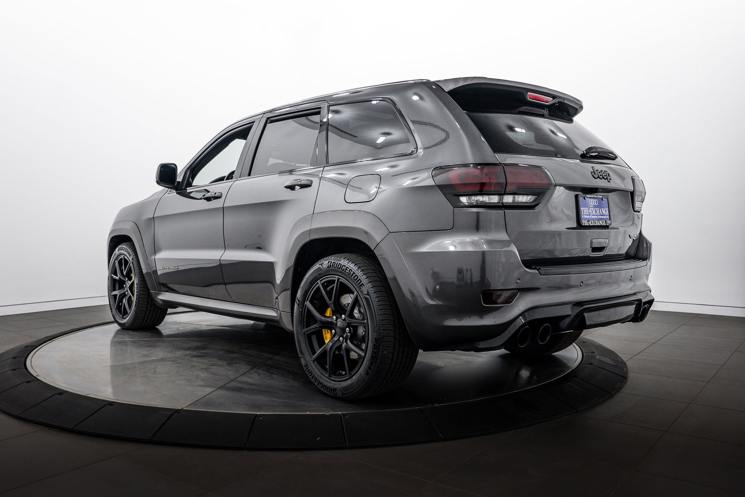 Used 2018 Jeep Grand Cherokee Trackhawk AWD/4WD image 5