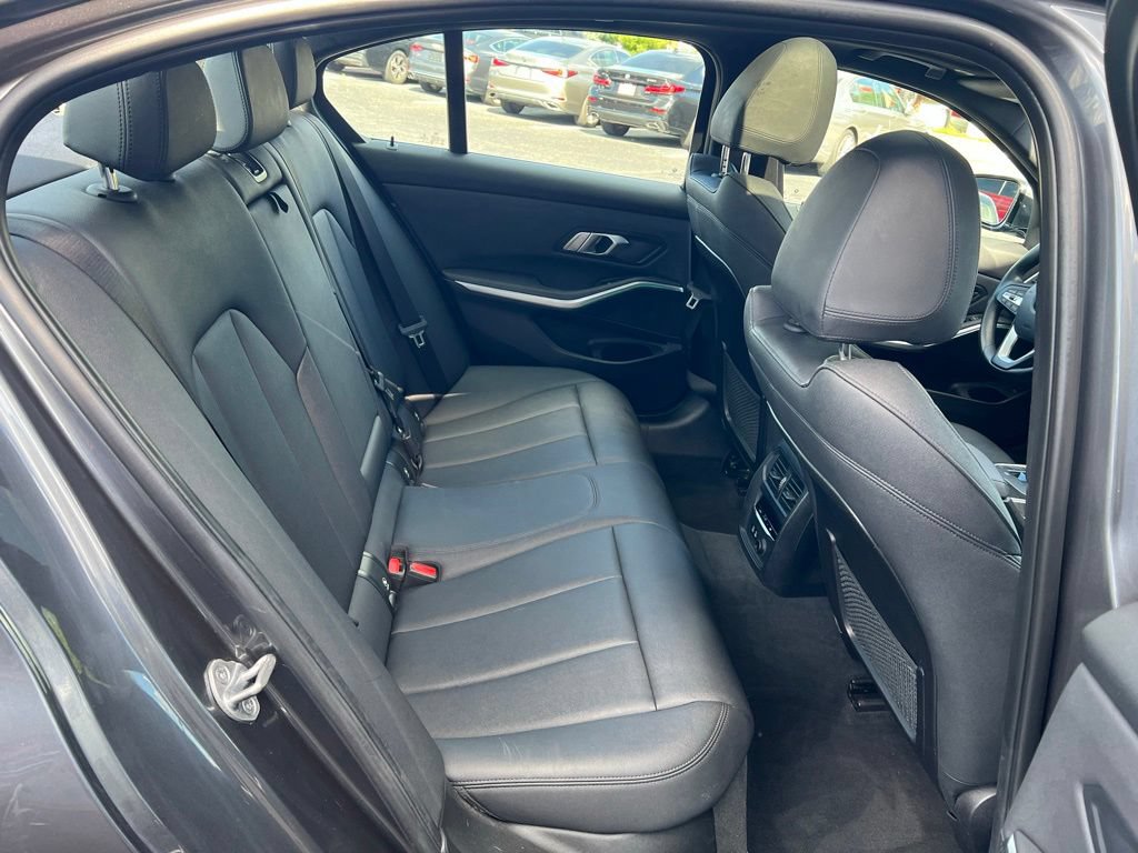 Used 2020 BMW 330i Sedan w/ Driving Assistance Package RWD image 24