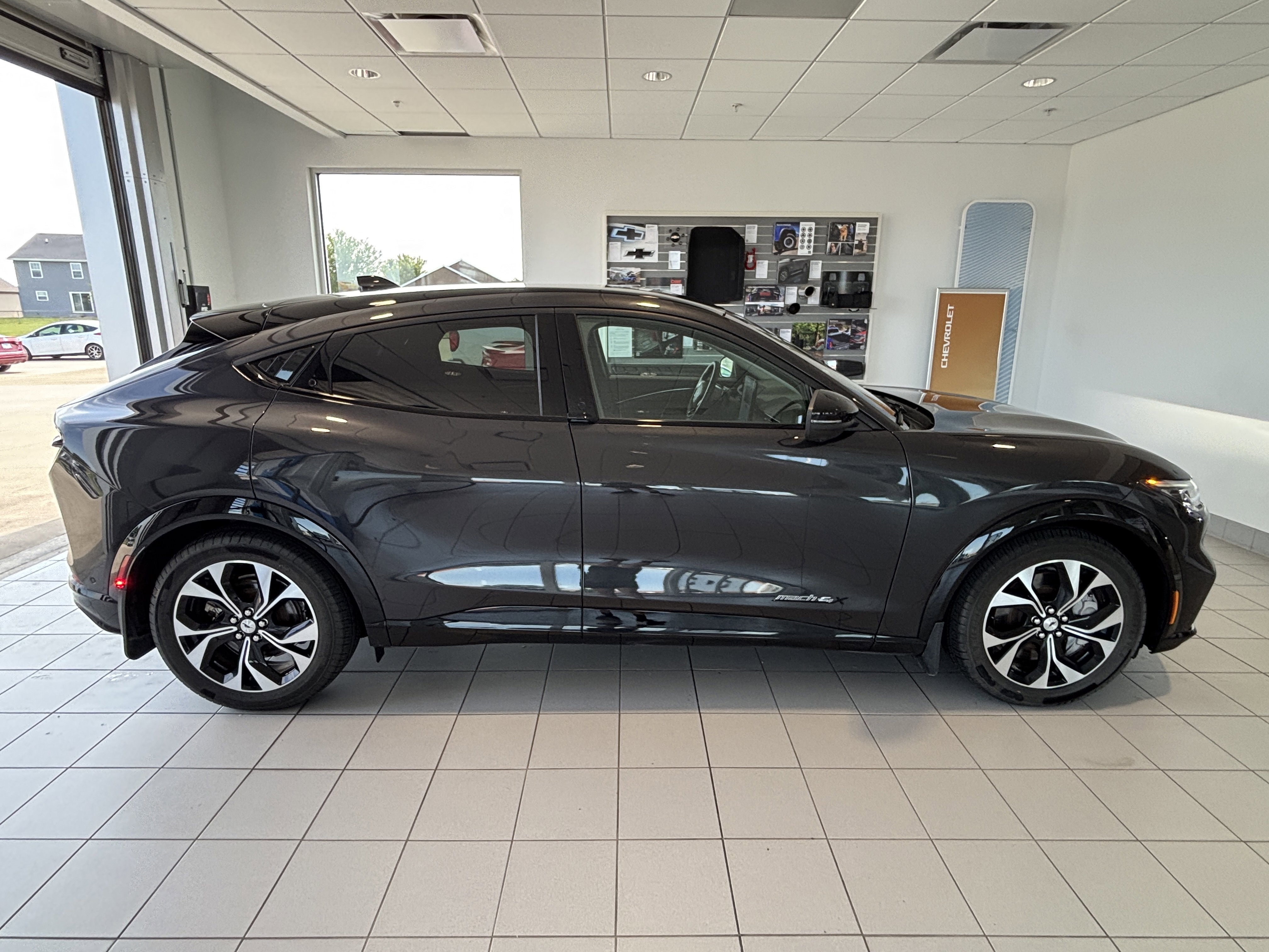 Used 2022 Ford Mustang Mach-E Premium AWD/4WD image 6