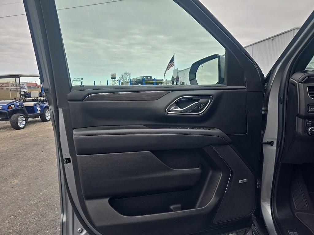 Used 2023 Chevrolet Tahoe LT w/ Luxury Package image 11