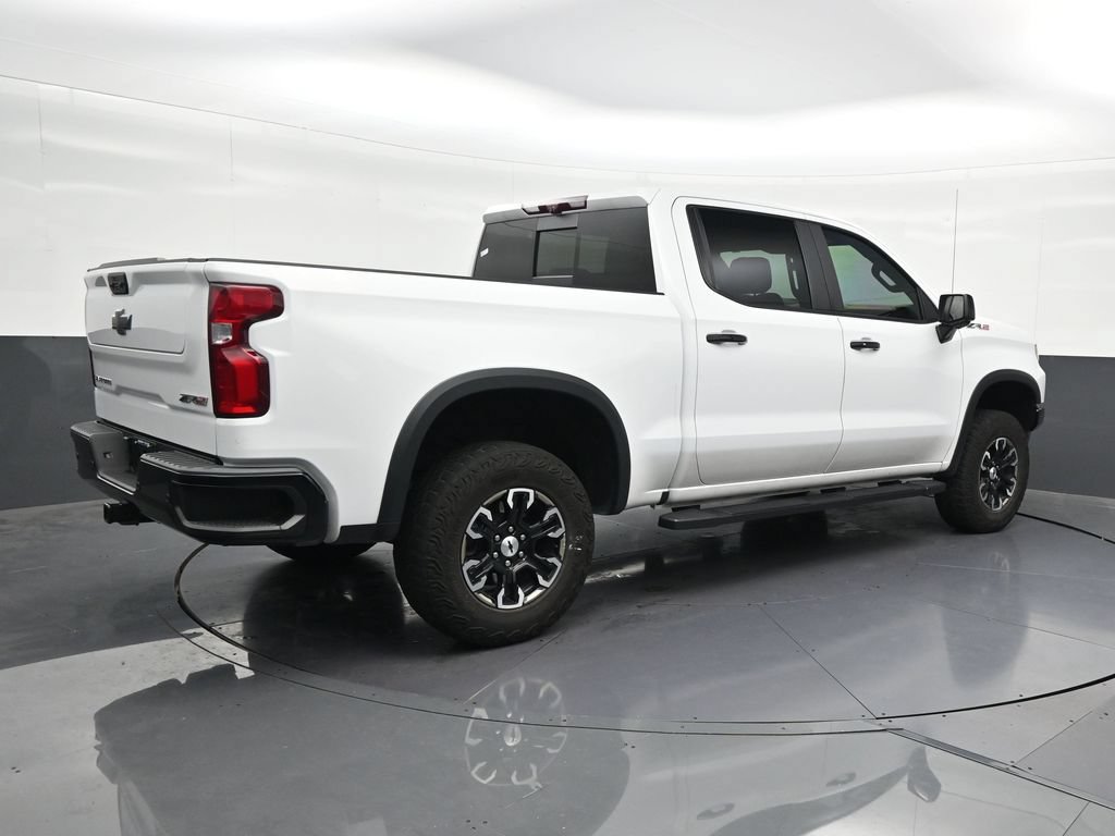 Used 2024 Chevrolet Silverado 1500 ZR2 w/ Technology Package AWD/4WD image 5
