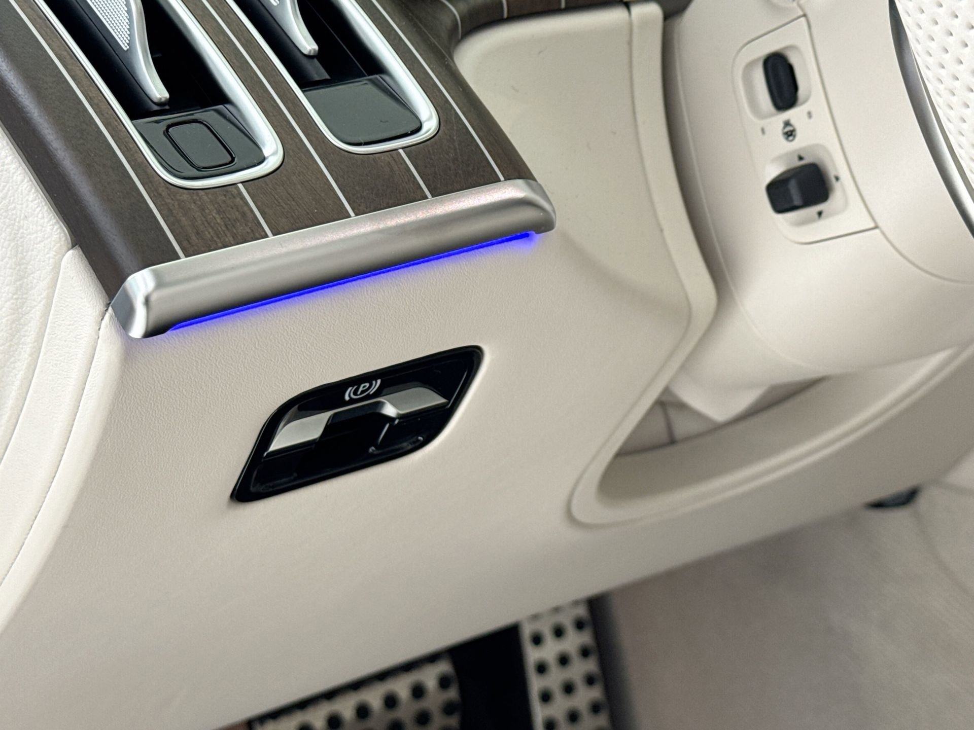 New 2026 Mercedes-Benz S 63 AMG S image 11