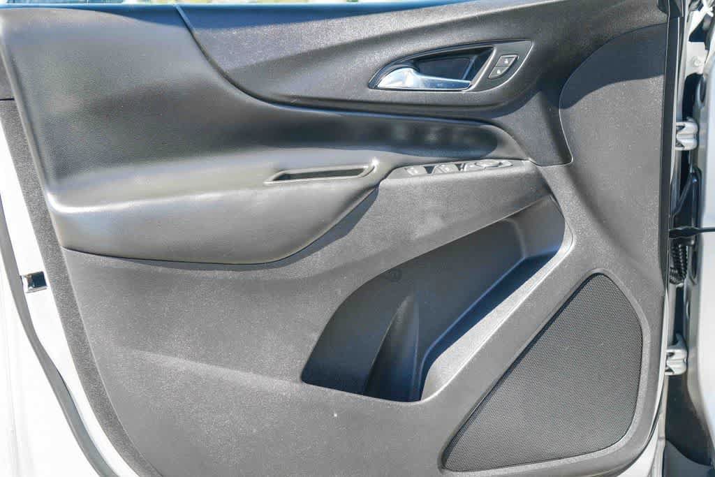 Used 2020 Chevrolet Equinox LT FWD image 13
