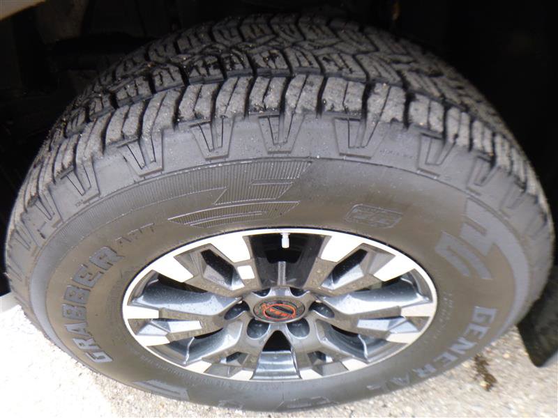 Used 2024 Nissan Titan PRO-4X w/ Pro-4x Convenience Package image 26
