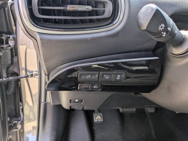 Used 2022 Toyota Prius XLE FWD image 8
