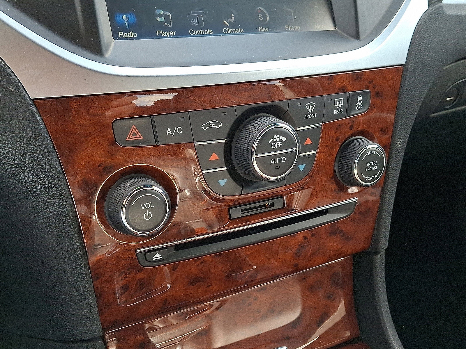 Used 2012 Chrysler 300 Limited image 17