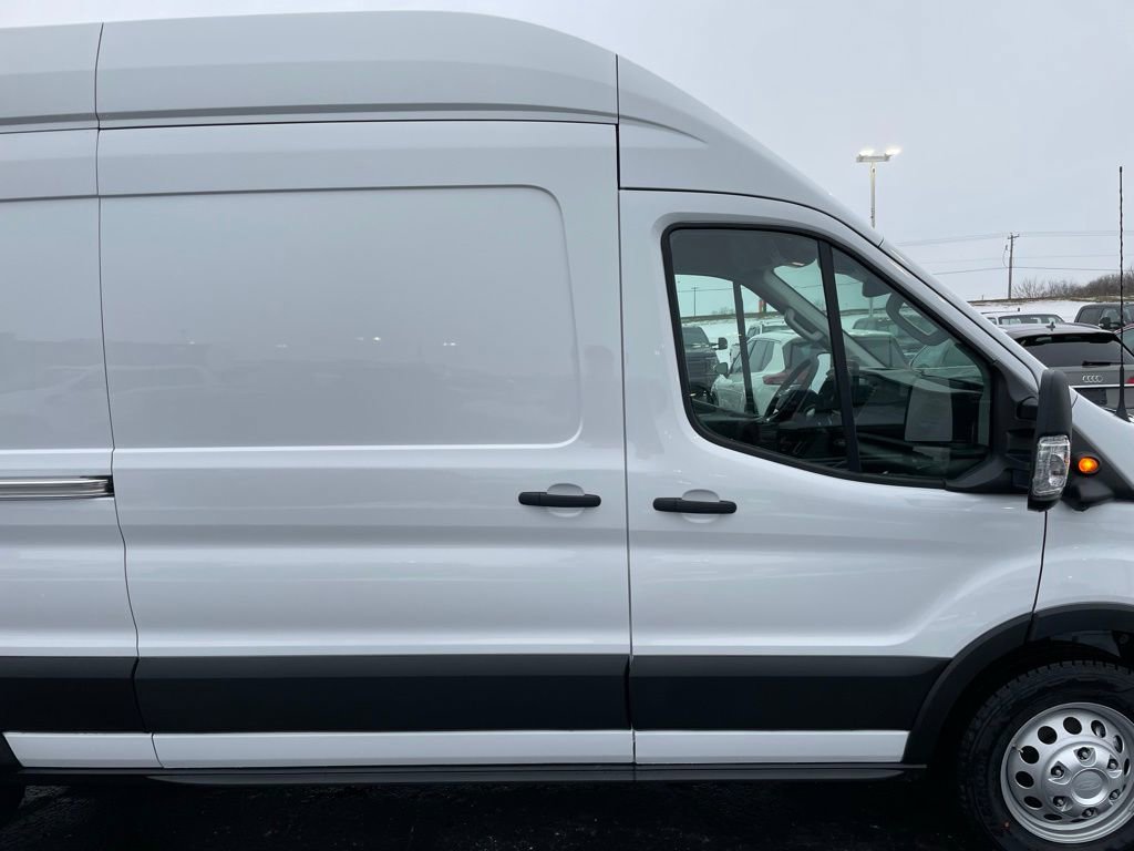 New 2026 Ford Transit 350 148 High Roof DRW AWD w/ Load Area Protection Package image 31