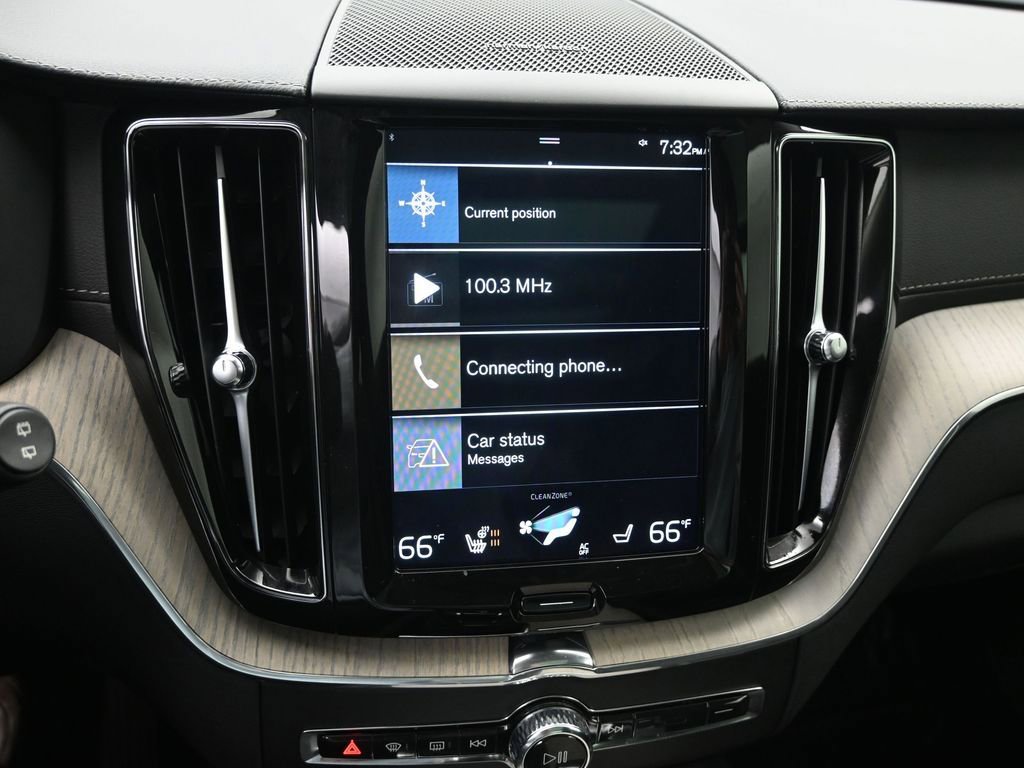 Used 2020 Volvo XC60 T6 Inscription w/ Protection Package Premier image 16