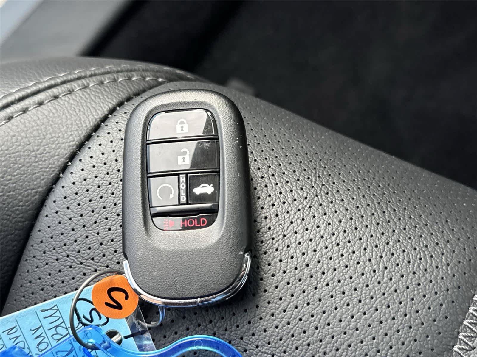 Used 2027 Honda HR-V EX-L image 32