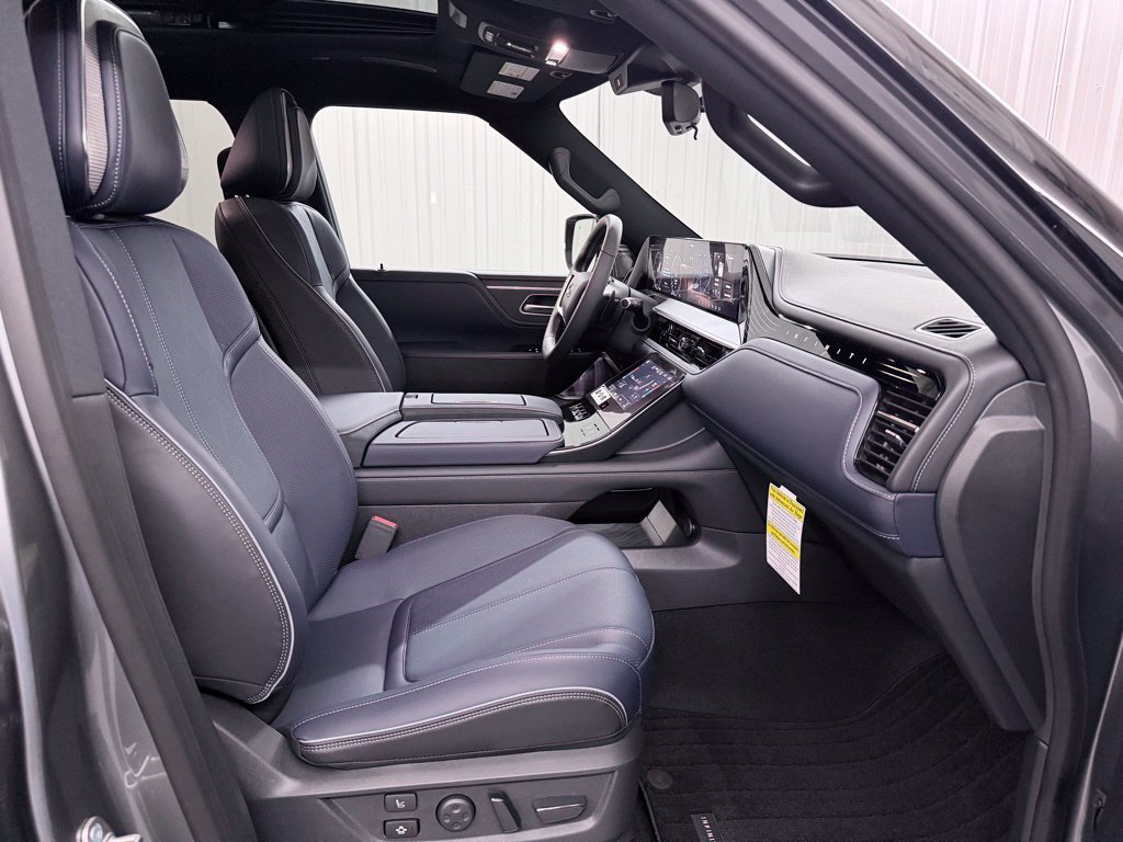 Certified 2026 INFINITI QX80 4WD w/ Sport Exterior Package image 46