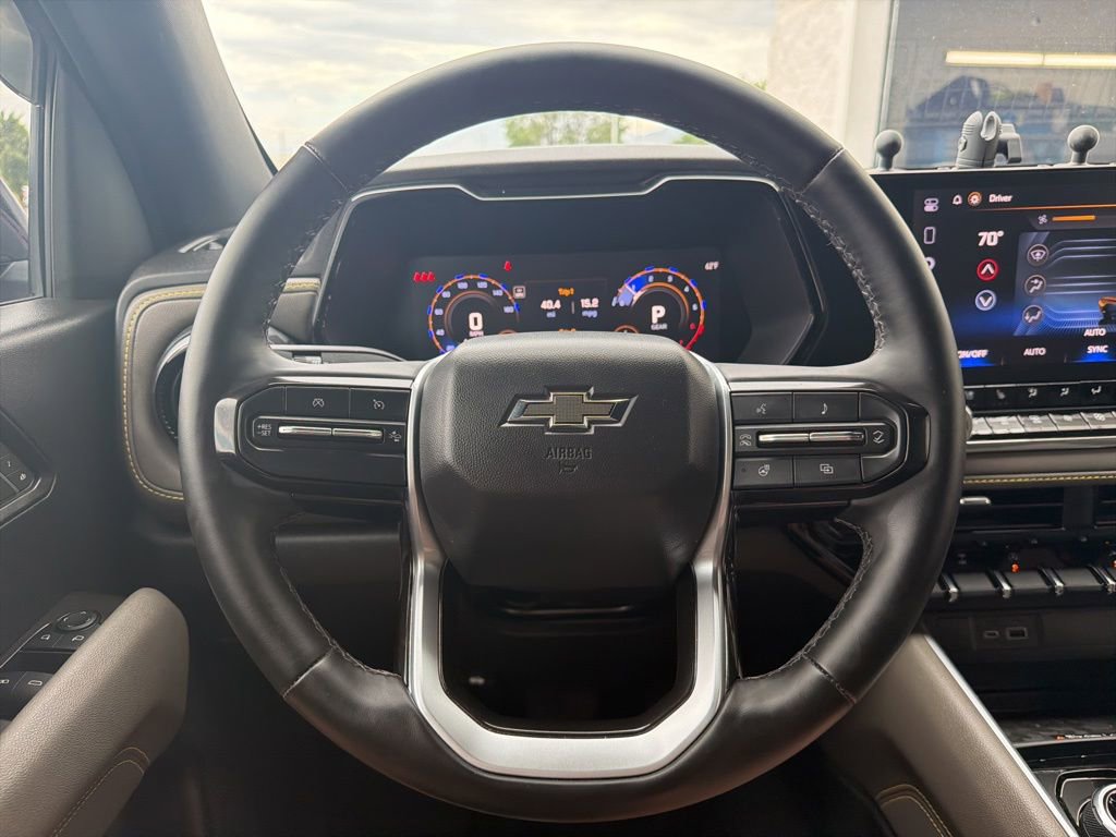 Used 2025 Chevrolet Colorado ZR2 w/ Technology Package AWD/4WD image 17