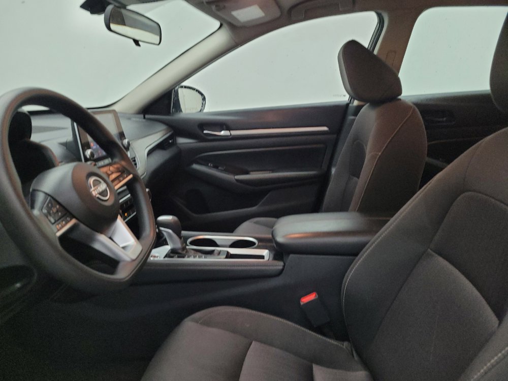 Used 2023 Nissan Altima 2.5 SV FWD image 17