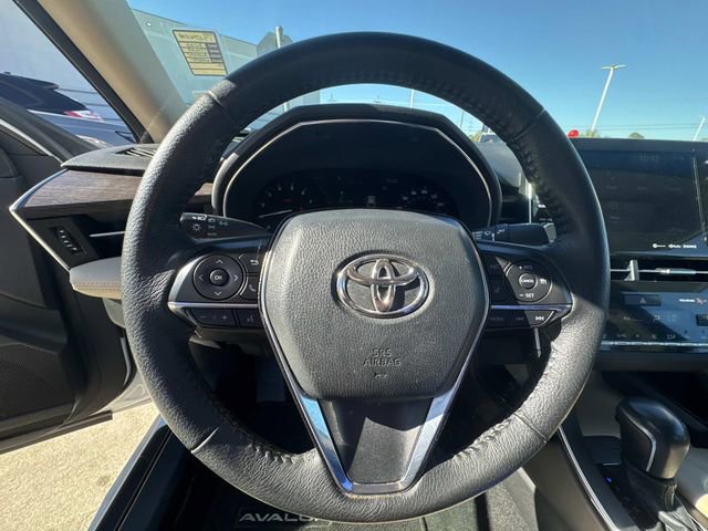 Used 2022 Toyota Avalon XLE image 18