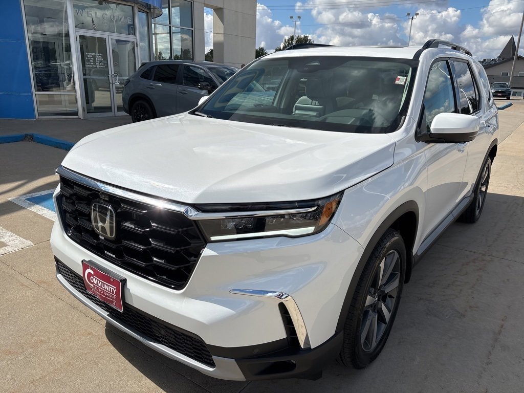 New 2025 Honda Pilot Elite image 7