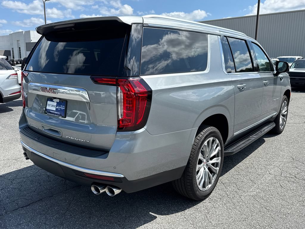 Used 2024 GMC Yukon XL Denali AWD/4WD image 7