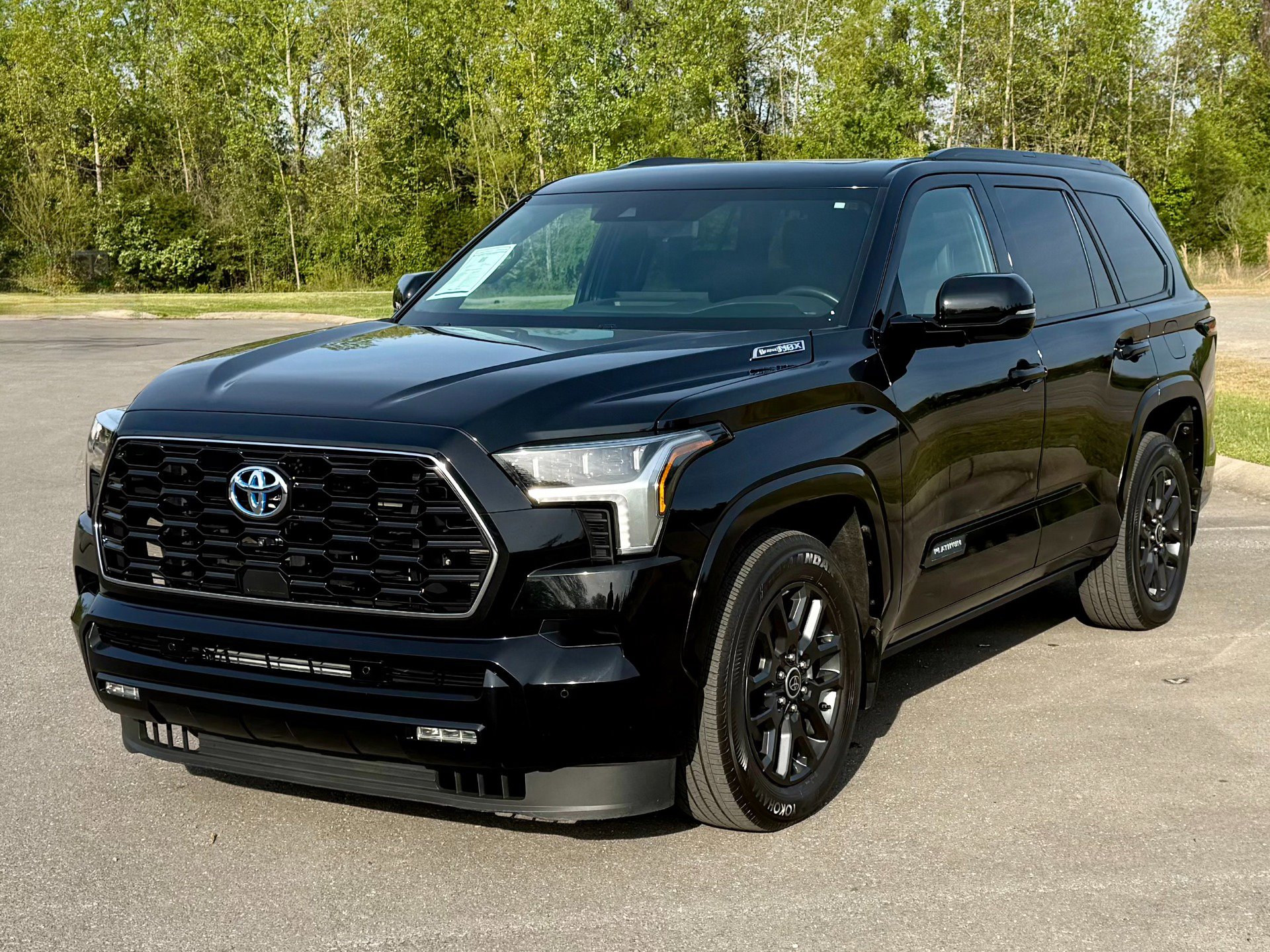 Used 2023 Toyota Sequoia Platinum image 2