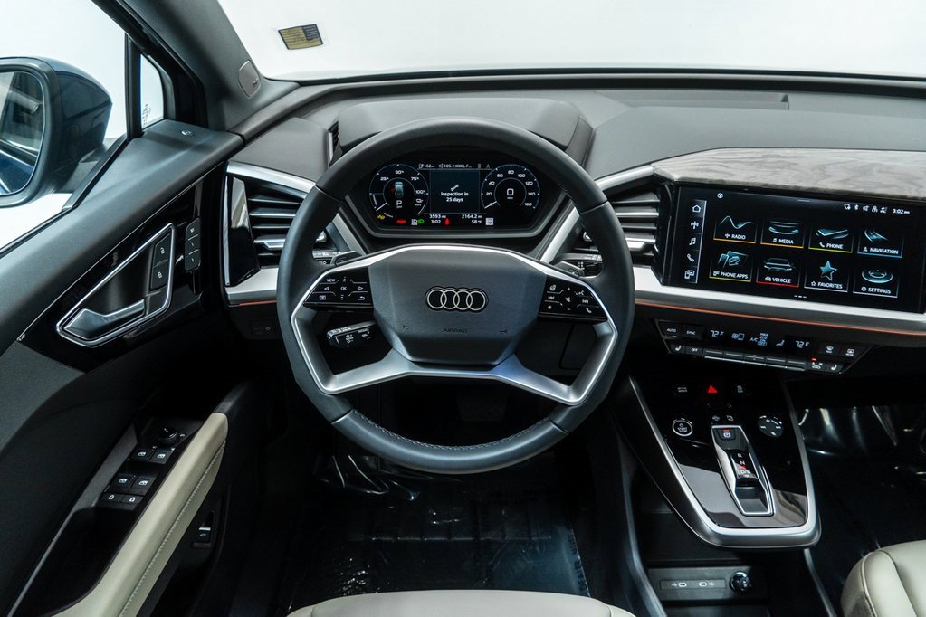 Used 2025 Audi Q4 e-tron Premium Plus w/ Premium Plus image 14