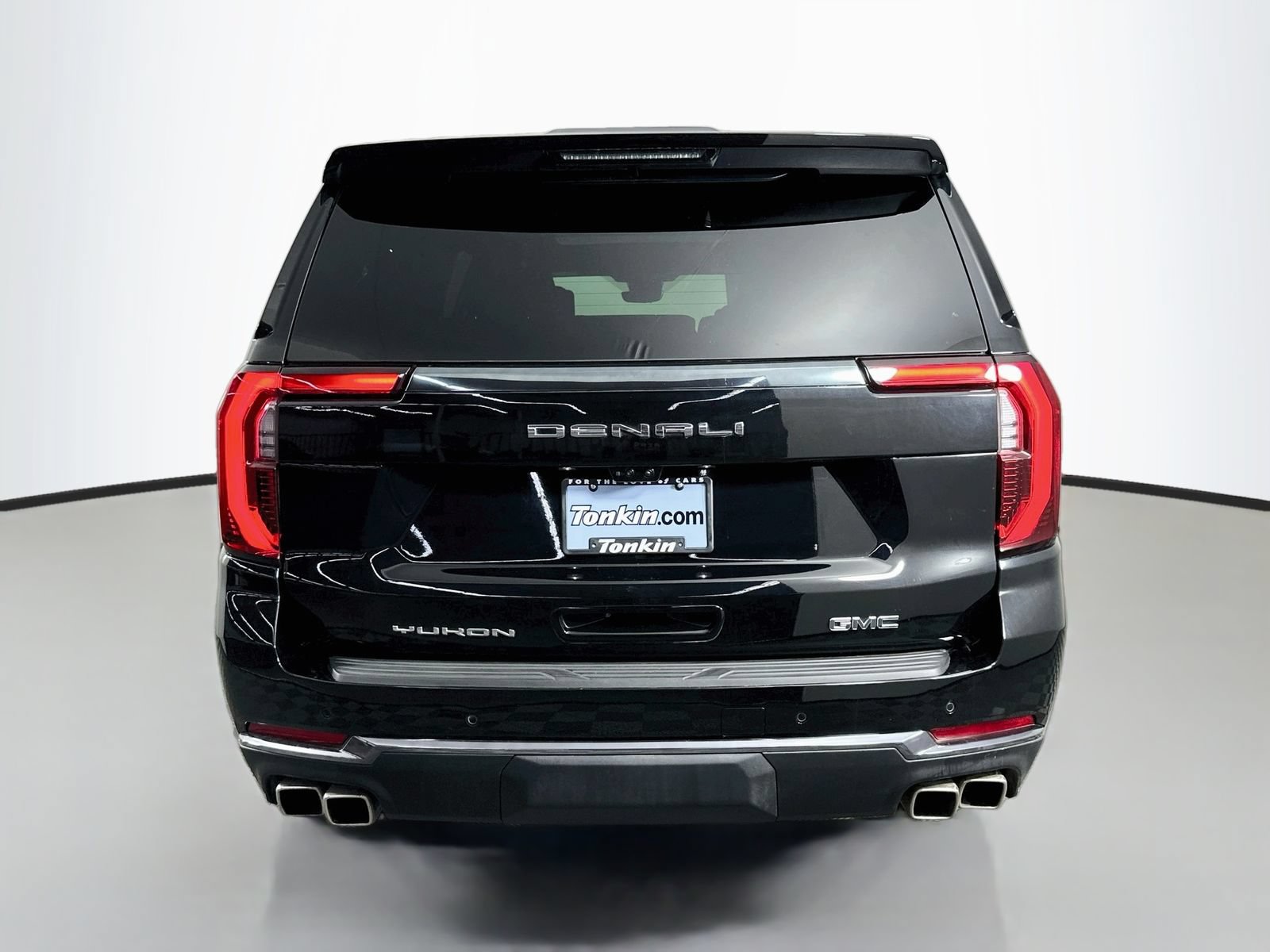 Used 2025 GMC Yukon XL Denali Ultimate AWD/4WD image 7