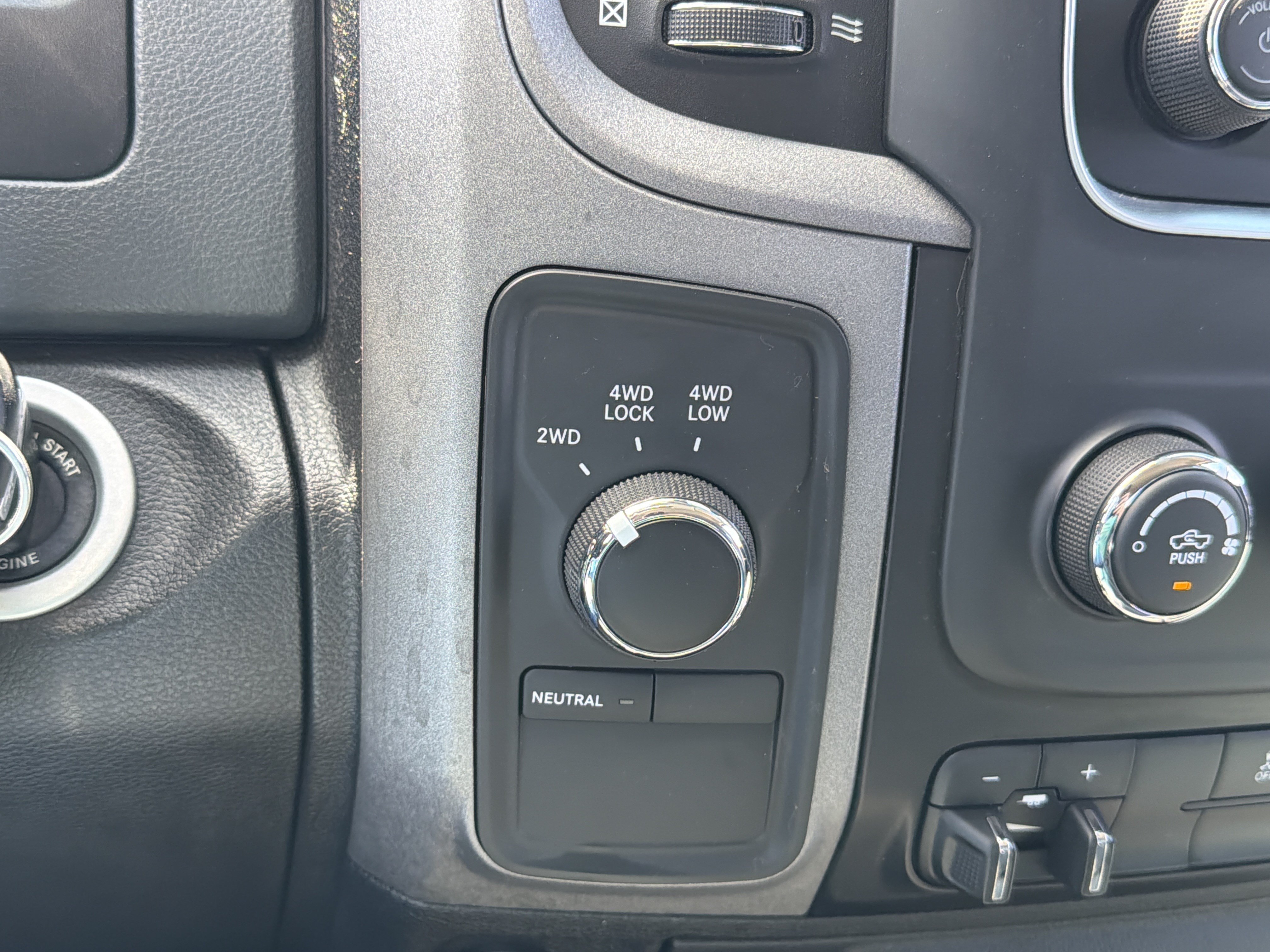 Used 2018 RAM 1500 ST w/ SXT Appearance Group AWD/4WD image 21