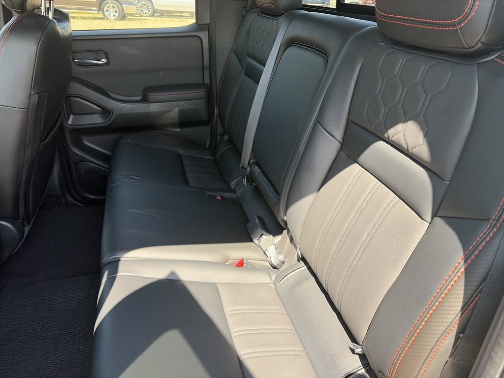 Used 2023 Nissan Frontier PRO-4X w/ Pro-4X Premium Package AWD/4WD image 29