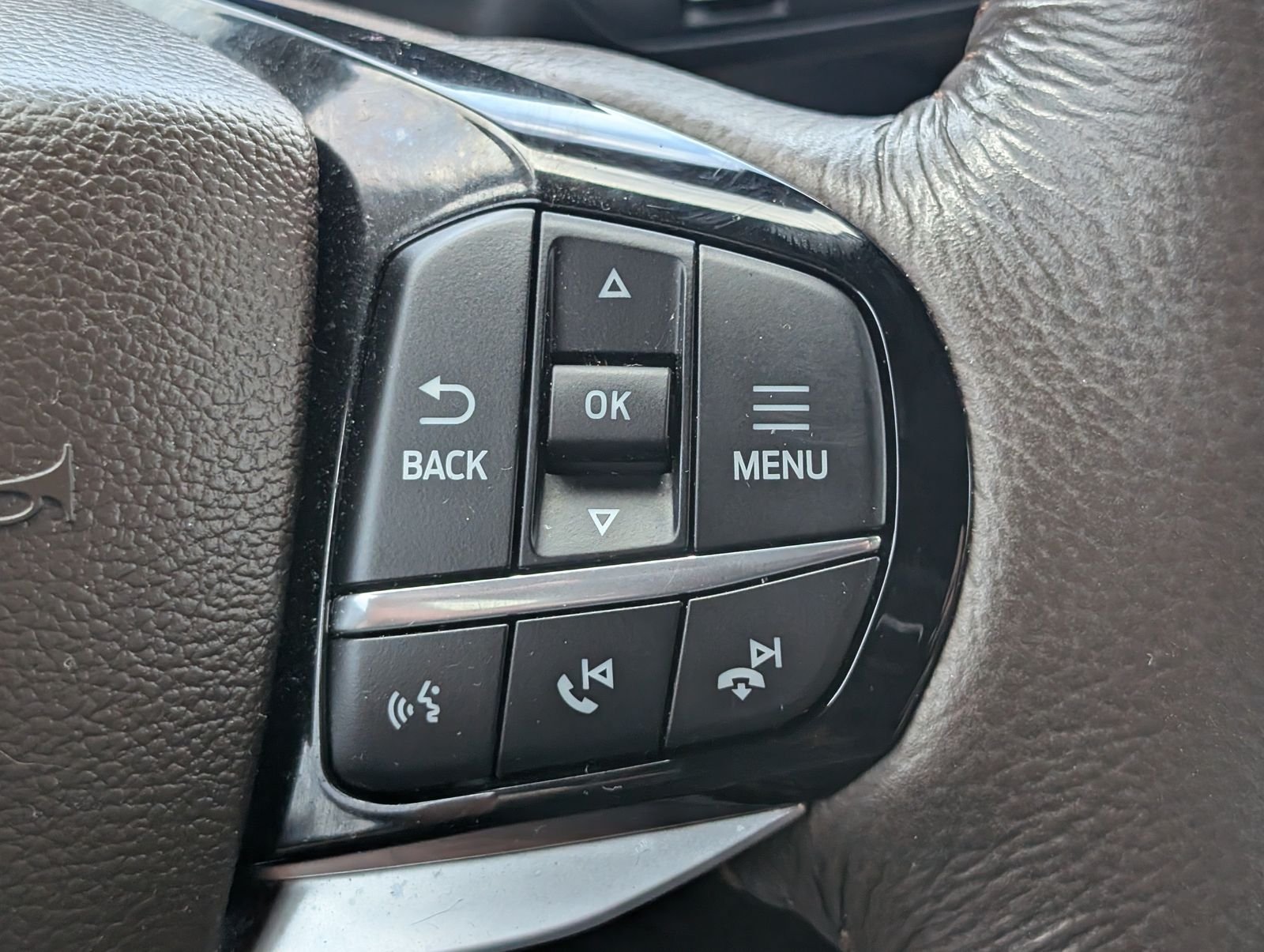 Used 2024 Ford Explorer King Ranch w/ Technology Package RWD image 27