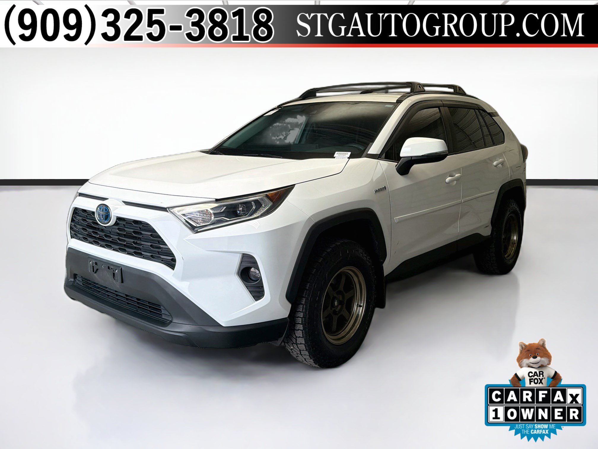 Used 2020 Toyota RAV4 XLE w/ Carpet Mat Package AWD/4WD image 1