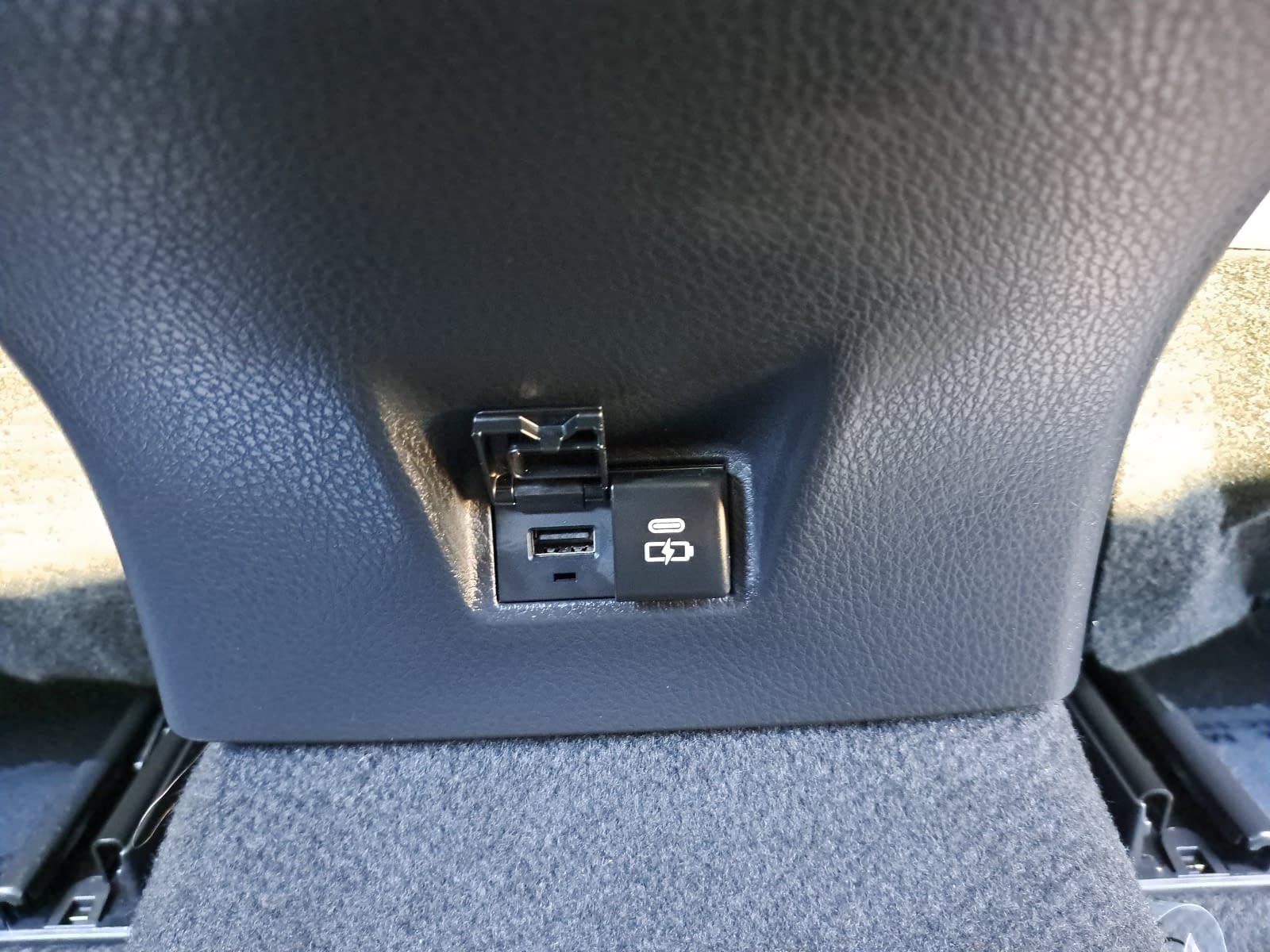 Used 2026 Toyota Camry SE FWD image 12