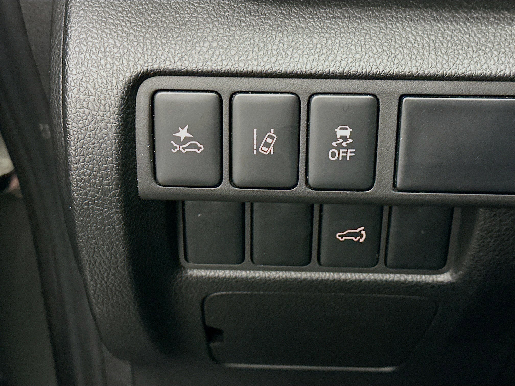 Used 2025 Mitsubishi Eclipse Cross SE AWD/4WD image 17