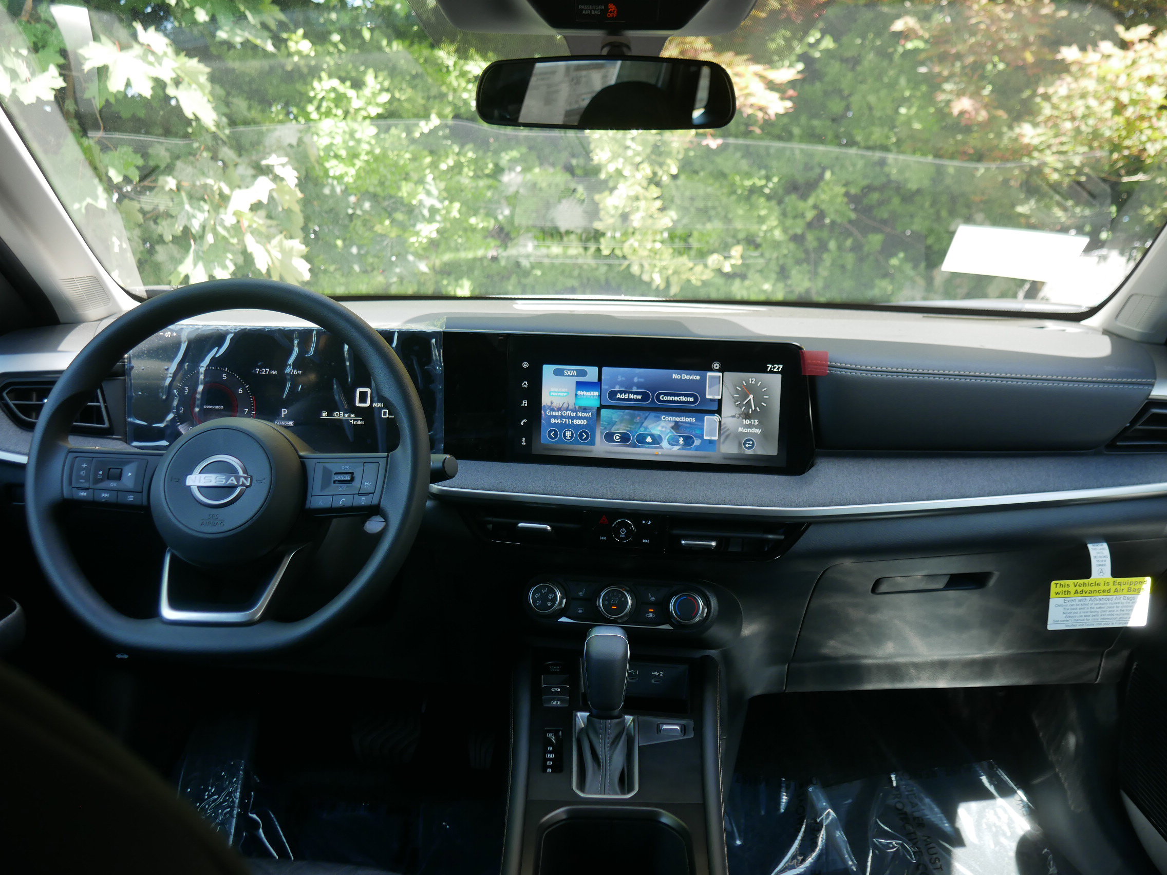 New 2025 Nissan Kicks SV w/ SV Premium Package image 8