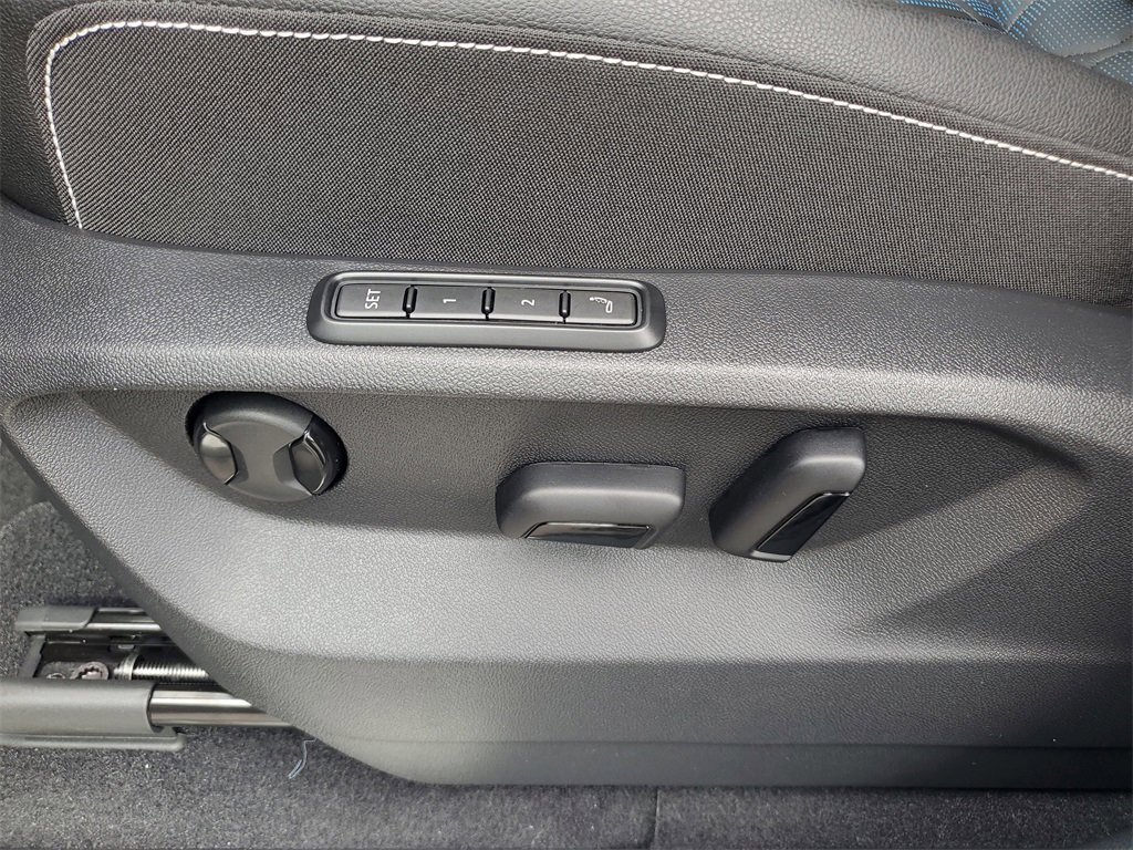 New 2026 Volkswagen Atlas Cross Sport SEL Premium R-Line image 20