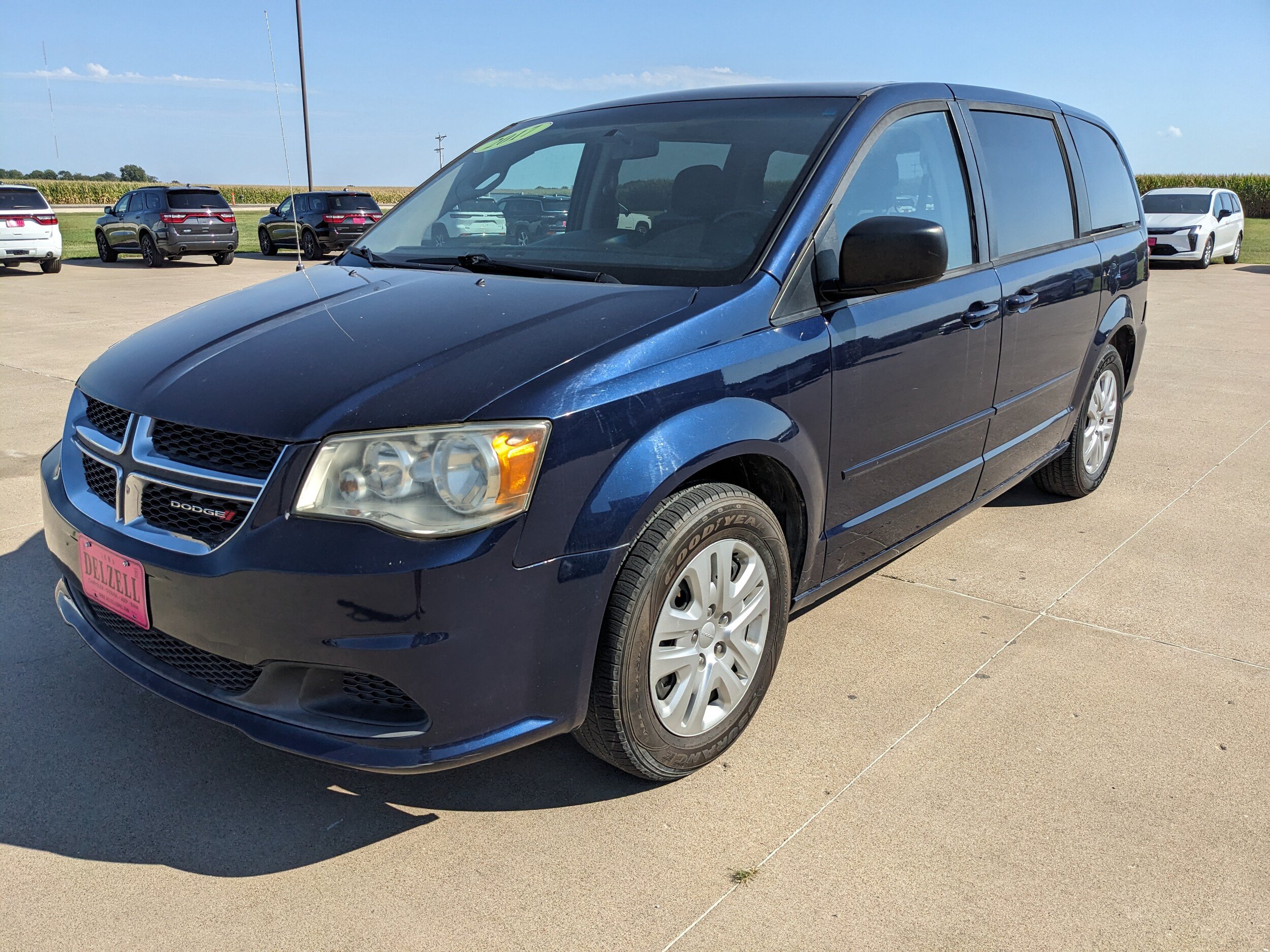 Used 2017 Dodge Grand Caravan SE w/ Power Window Group FWD image 4