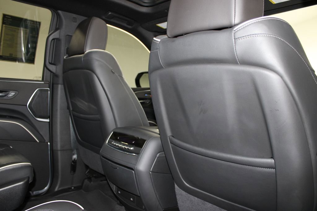 Used 2023 Cadillac Escalade Premium Luxury w/ LPO, Illumination Package RWD image 37