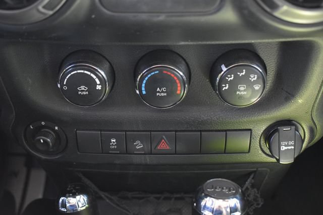 Used 2012 Jeep Wrangler Unlimited Sport AWD/4WD image 29