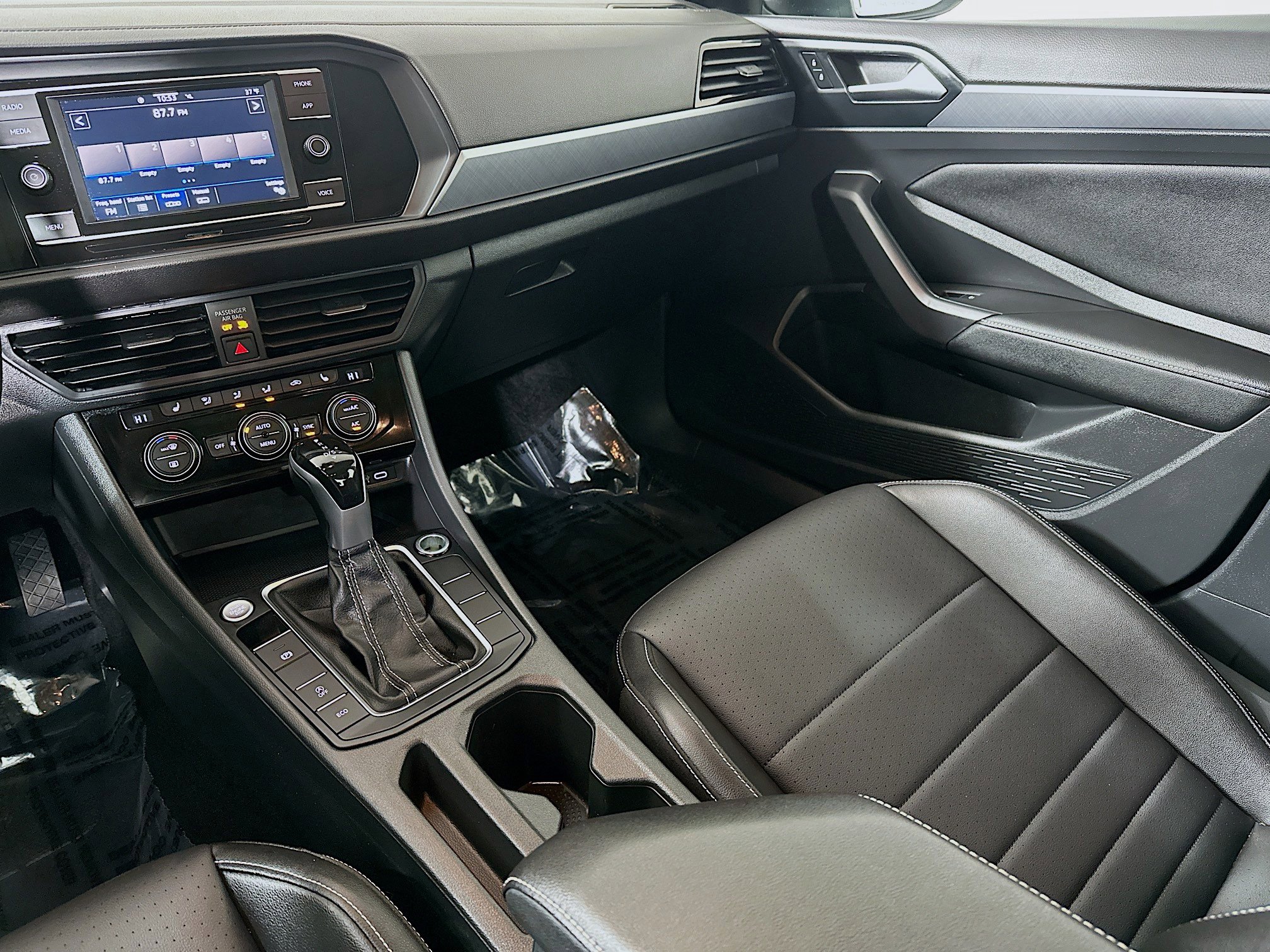 Certified 2022 Volkswagen Jetta SE image 22