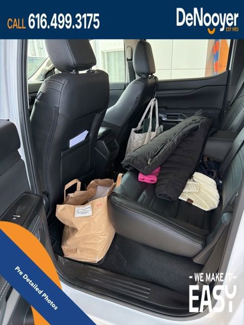 Used 2024 Ford Ranger Lariat w/ Trailer Tow Package image 16