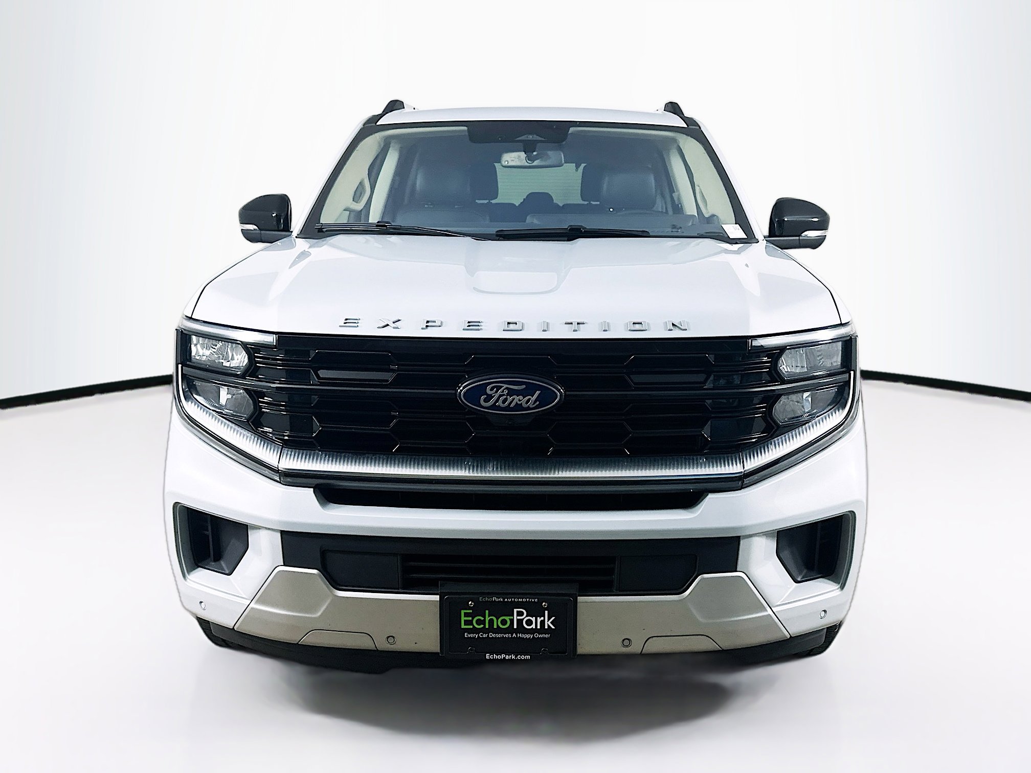 Used 2025 Ford Expedition Platinum AWD/4WD image 2