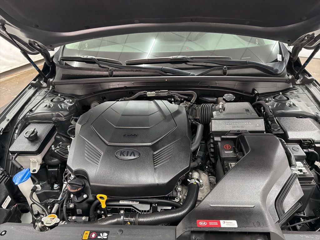 Used 2020 Kia Cadenza Limited image 32