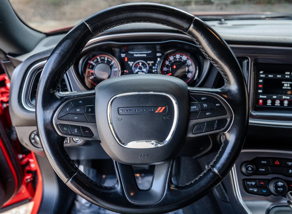 Used 2021 Dodge Challenger SXT image 15