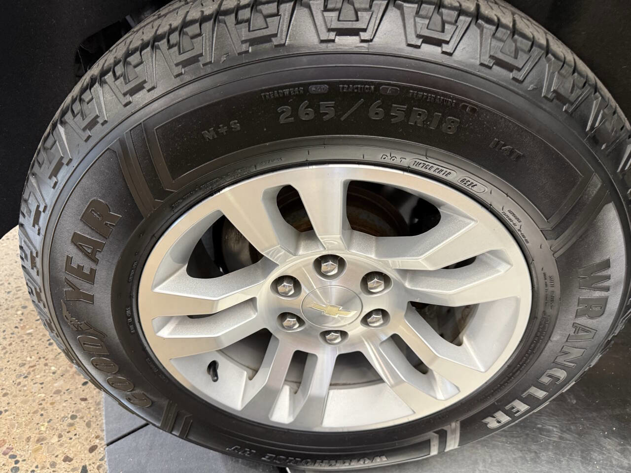 Used 2019 Chevrolet Suburban LT AWD/4WD image 25