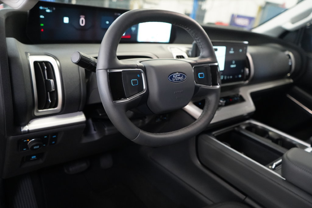 New 2026 Ford Expedition Active AWD/4WD image 18