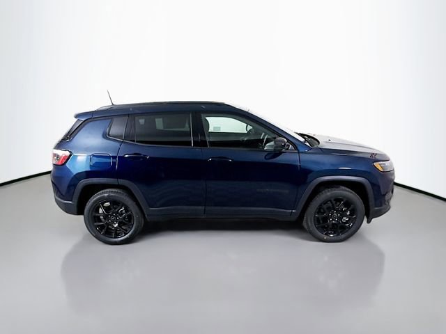 New 2026 Jeep Compass Latitude image 8