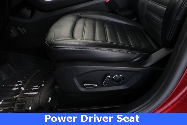 Used 2022 Ford Escape SE w/ Cold Weather Package image 4