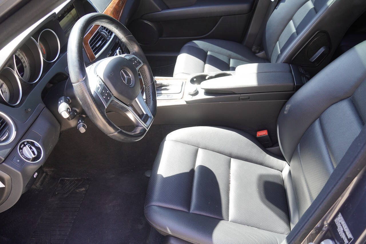 Used 2013 Mercedes-Benz C 300 4MATIC Sedan image 15