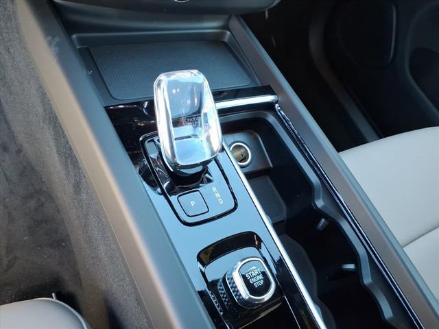 New 2026 Volvo XC60 B5 Plus w/ Protection Package Premier image 21